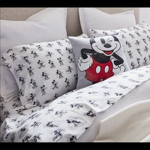 Pottery Barn Mickey Mouse Sheet Set - Queen